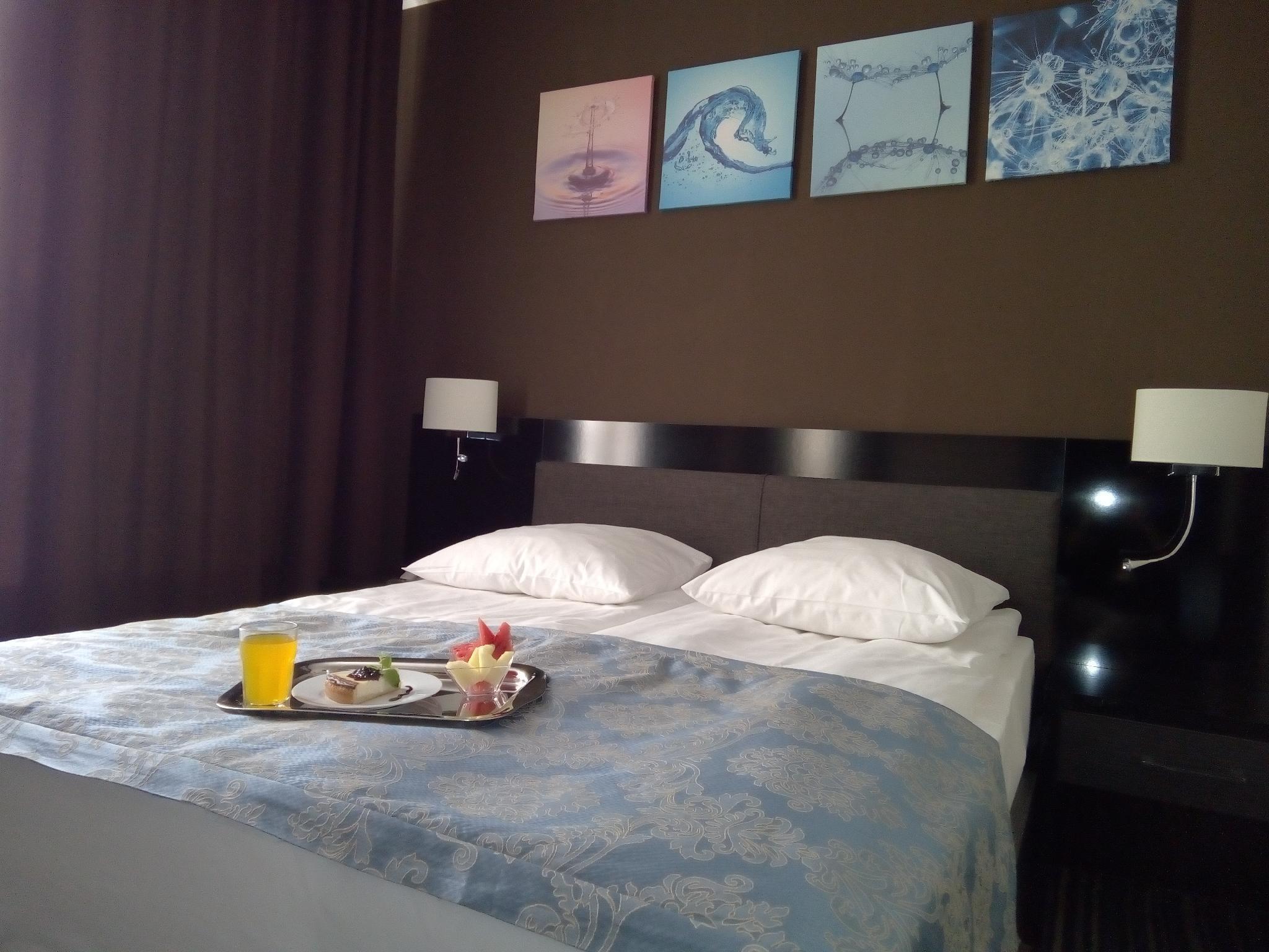 Hotel Astoria City Center Yaş Dış mekan fotoğraf