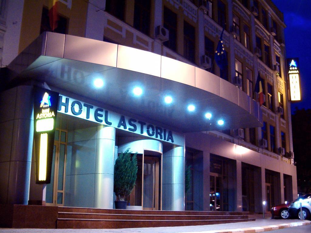 Hotel Astoria City Center Yaş Dış mekan fotoğraf