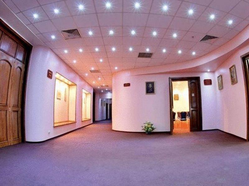 Hotel Astoria City Center Yaş Dış mekan fotoğraf