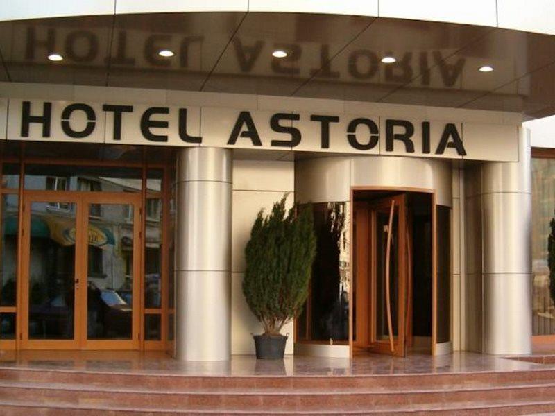 Hotel Astoria City Center Yaş Dış mekan fotoğraf
