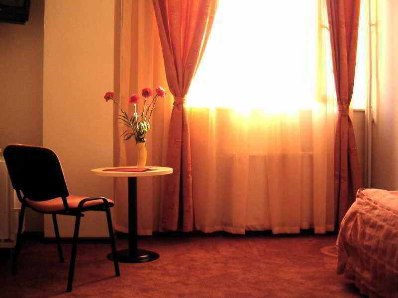 Hotel Astoria City Center Yaş Dış mekan fotoğraf