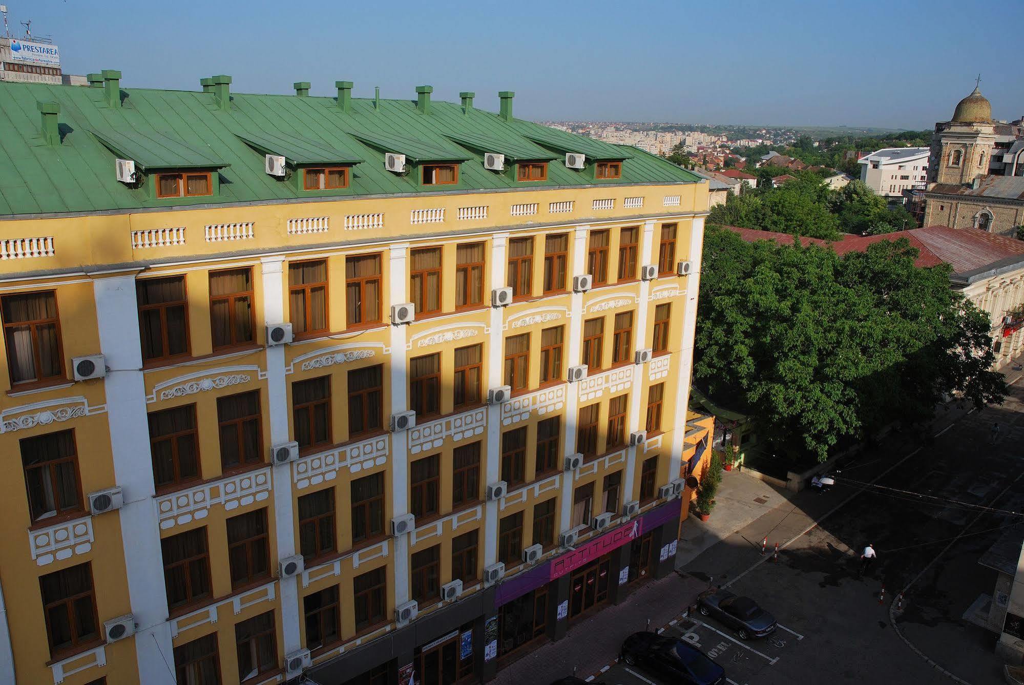 Hotel Astoria City Center Yaş Dış mekan fotoğraf